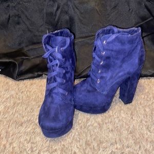 Forever21 size 8 Navy Blue Lace up 5.5 inch ankle boots